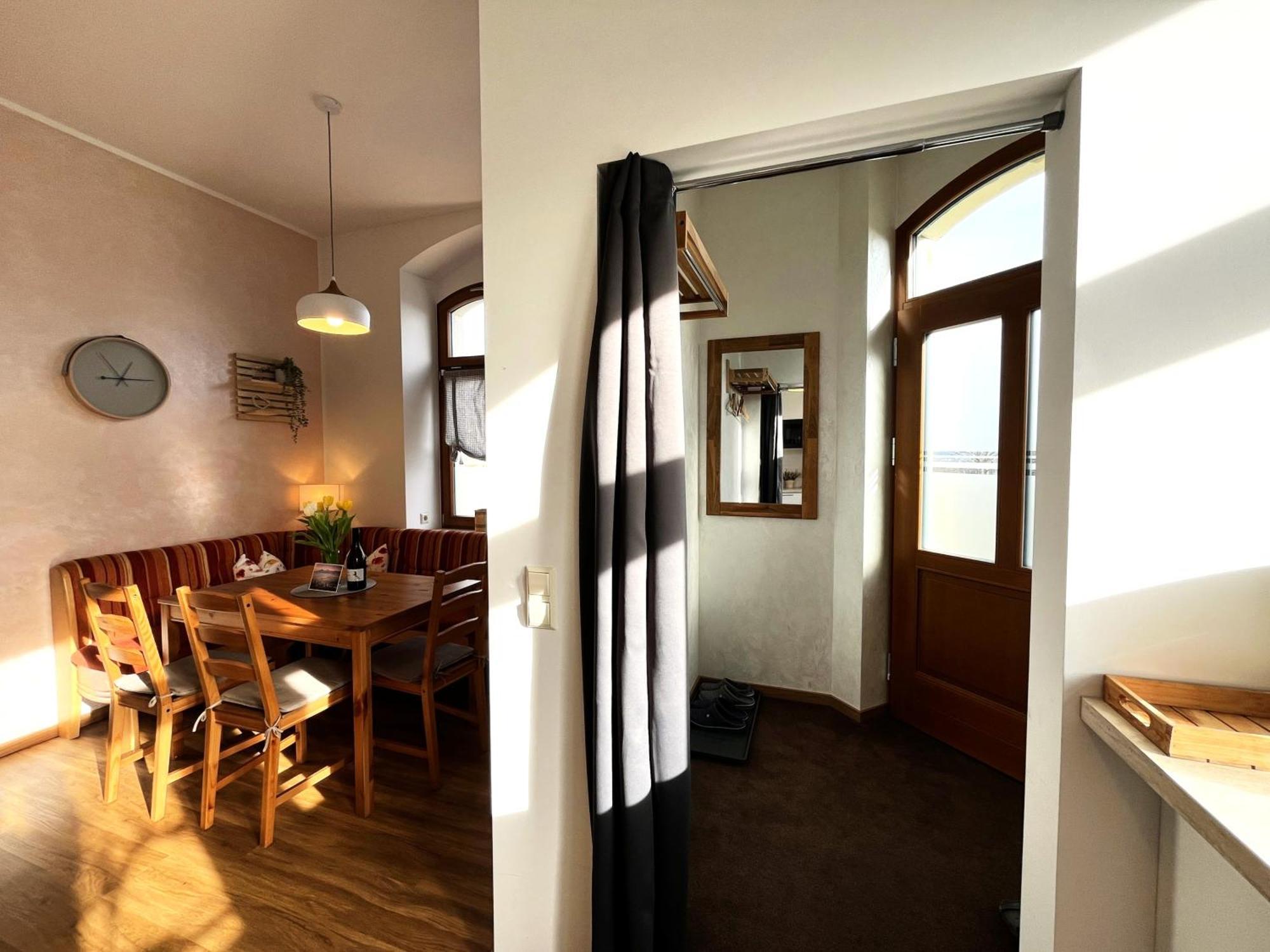 Landeskrone Apartament