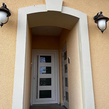 Ferienwohnungen Landeskrone Dresden Exterior photo